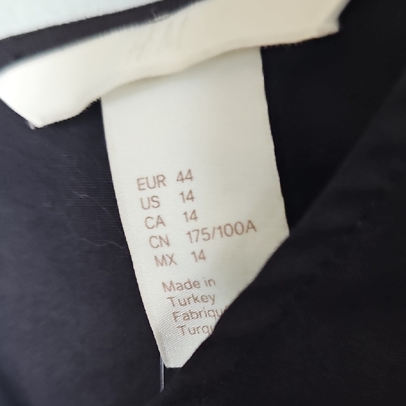 H&M Jeweled Gem embellished Black L/S Romantic Blouse NWT Size 14 - Picture 5 of 9